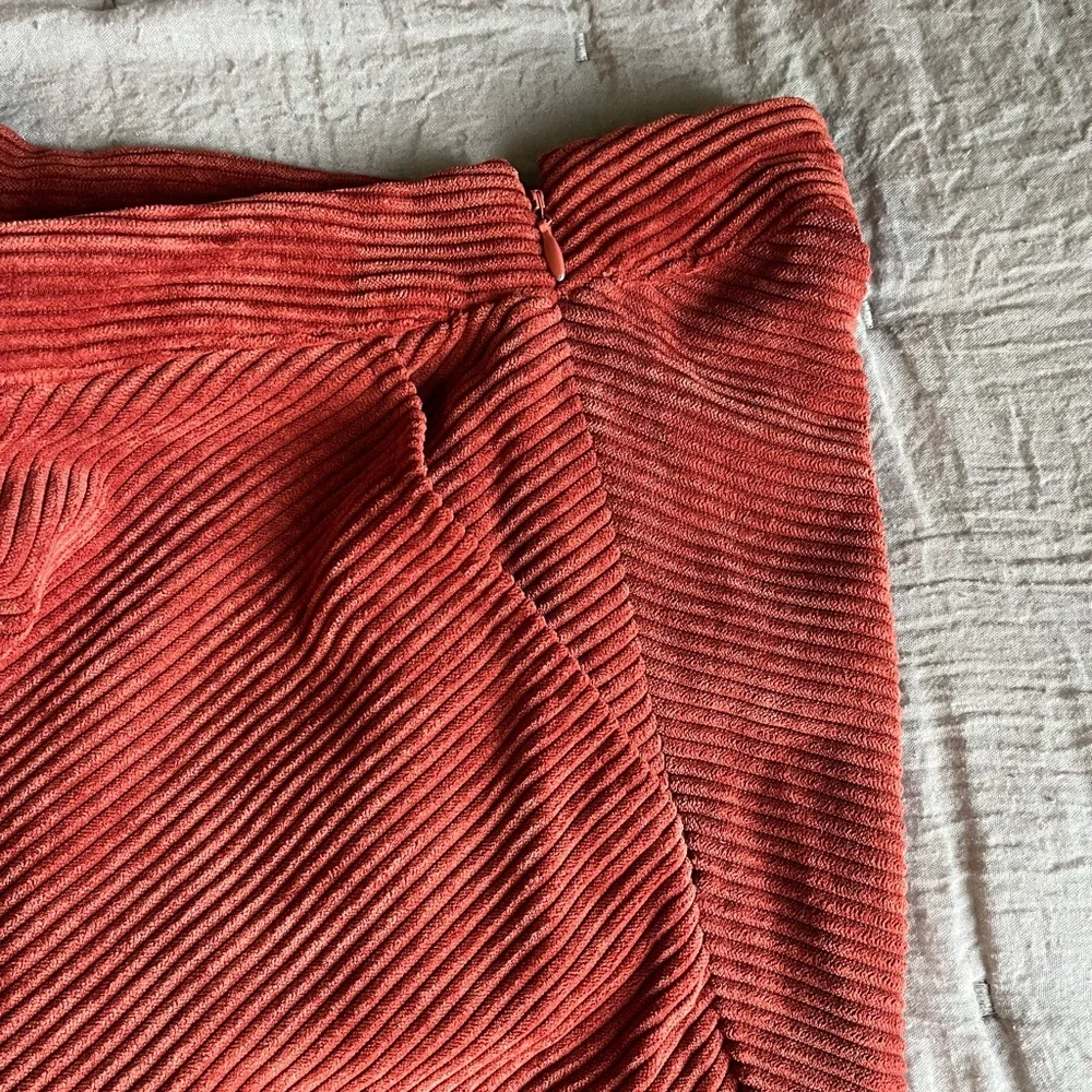 Prologue orange corduroy skirt - Picture 3 of 3